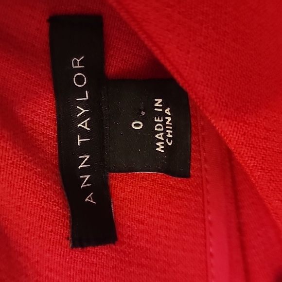 Ann Taylor beautiful red color and material dress size 0 worn once - Picture 4 of 4
